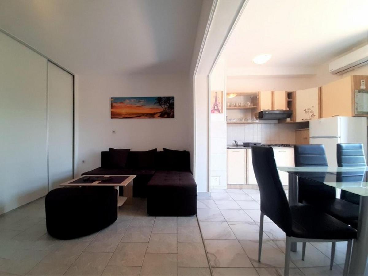 Apartments Nada Krk Island Exterior photo