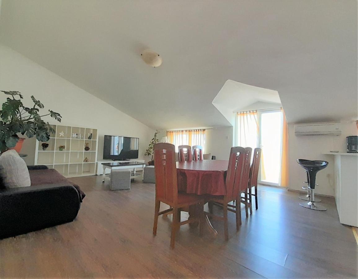 Apartments Nada Krk Island Exterior photo