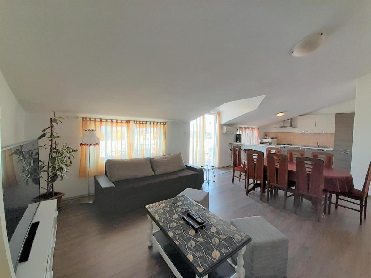 Apartments Nada Krk Island Exterior photo