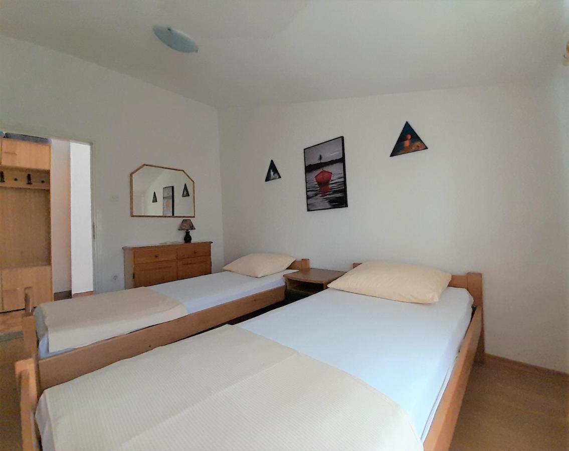 Apartments Nada Krk Island Exterior photo