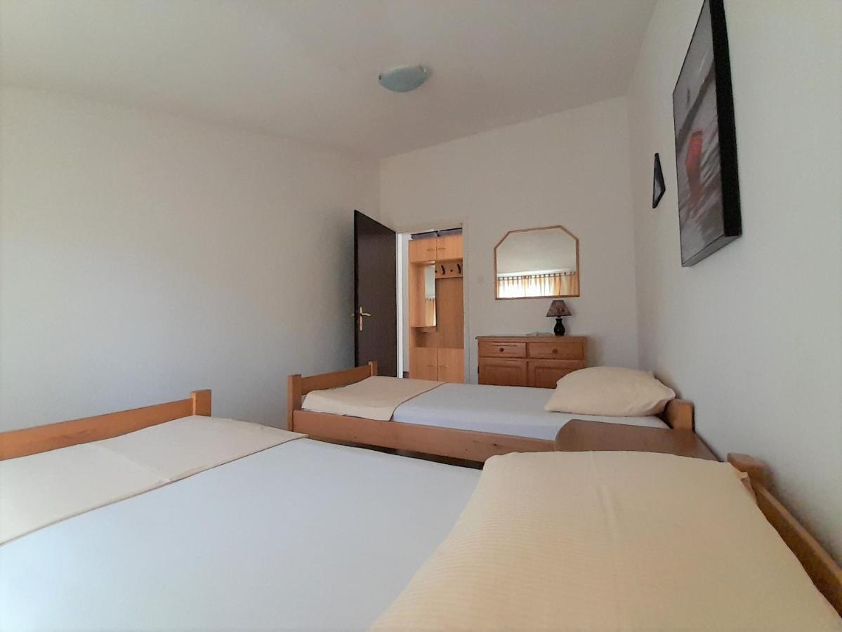 Apartments Nada Krk Island Exterior photo